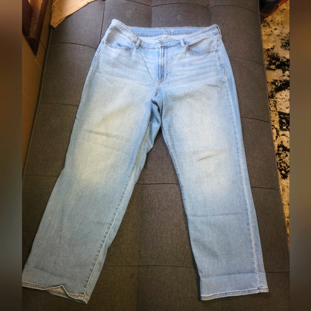 Old Navy Wow Loose Jeans Size 16